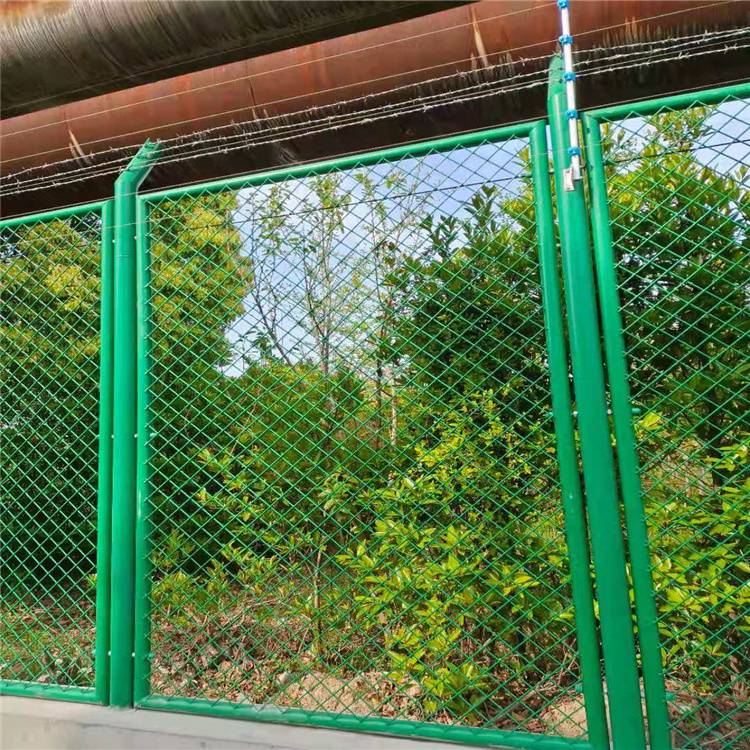 绿化带隔离栅区域隔离网镀锌钢管低碳钢车间浸塑防护网