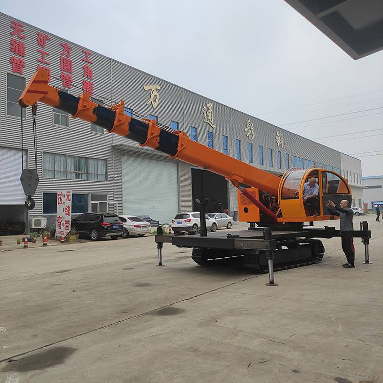 銘江自行走橡膠履帶吊車360度旋轉(zhuǎn)機(jī)動(dòng)靈活