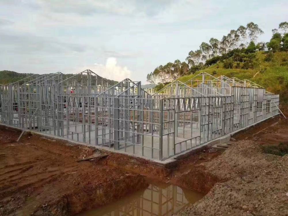 轻钢结构房屋是如何做到质量小力量大的?