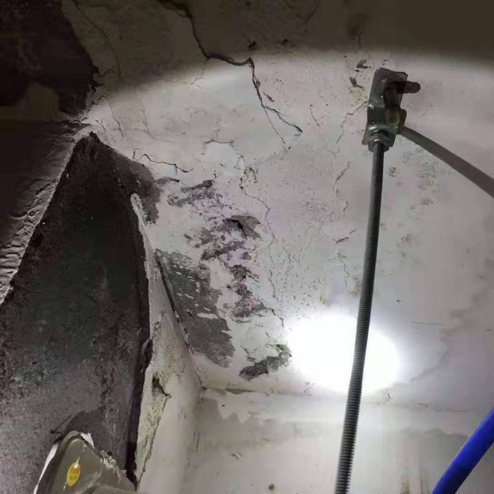 【柯桥厕所漏水维修,柯桥厨房修漏水,房顶防水补漏】图片