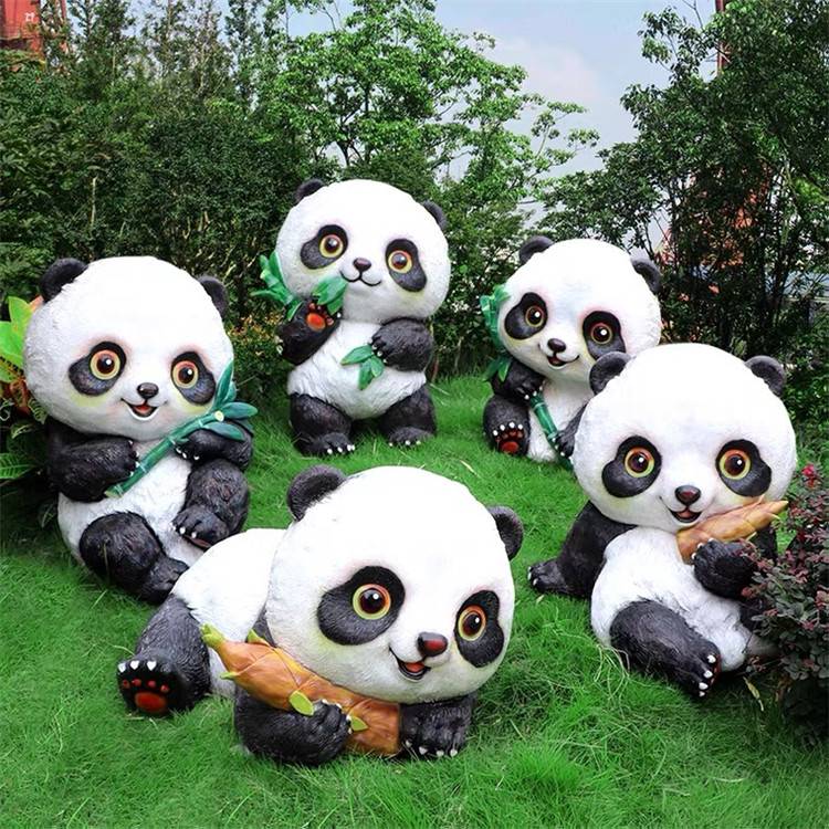 公园搞怪熊猫雕塑卡通动物雕塑广
