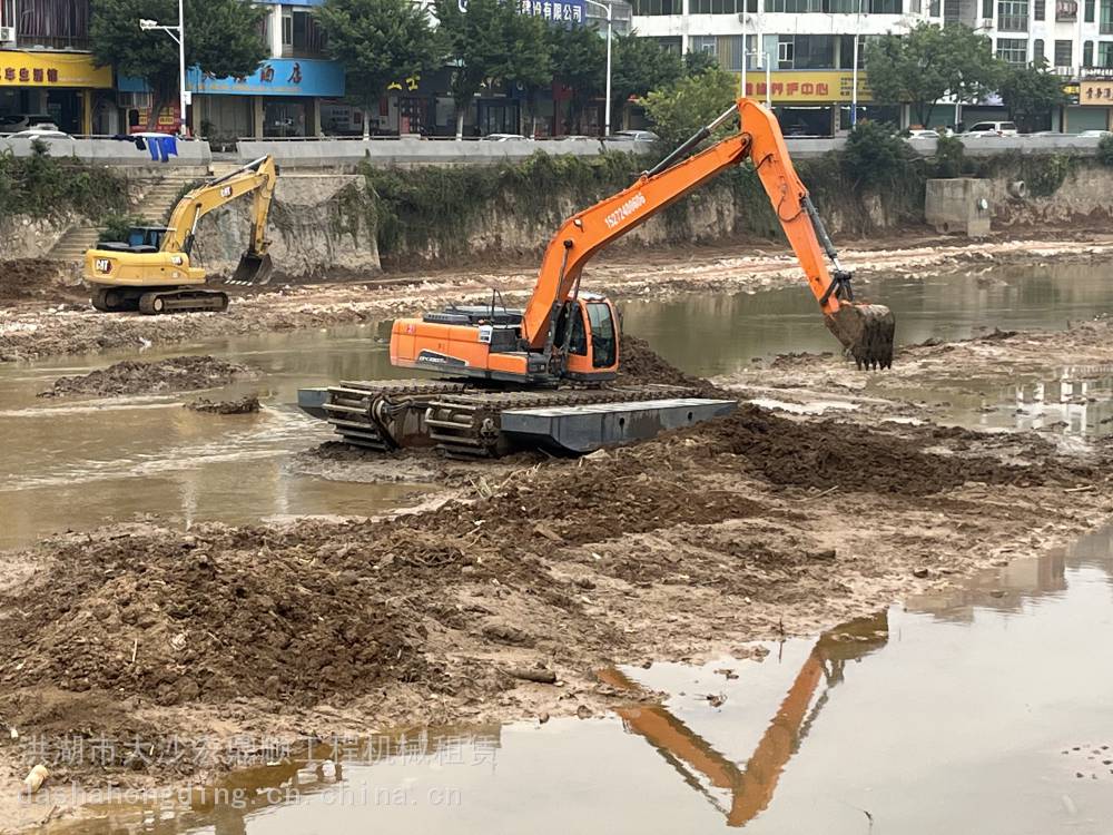 衢州附近水上两用挖机出租按月多少钱
