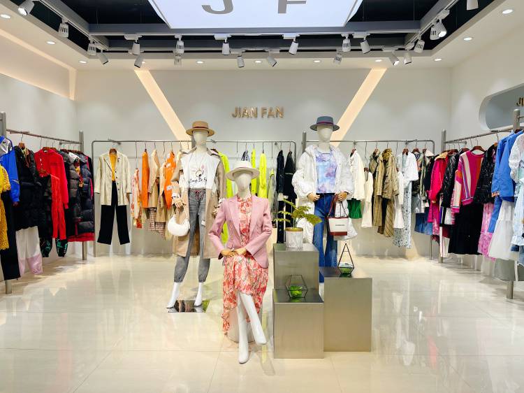 时尚潮牌品牌女装Reni22四季装女装直播拿货基地广州女装份货市场