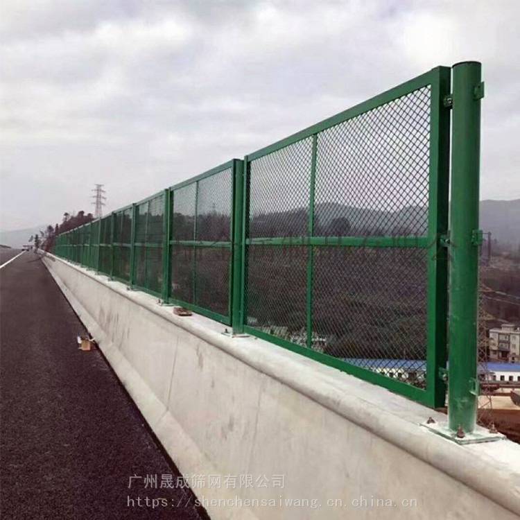 湛江高速道路中央防眩網(wǎng)片肇慶公路中間菱形網(wǎng)格護(hù)欄橋梁防拋網(wǎng)