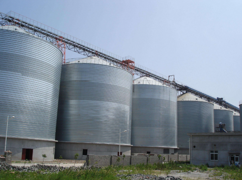 美妆零售“自救”：加大自有品牌做媒体卖流量！