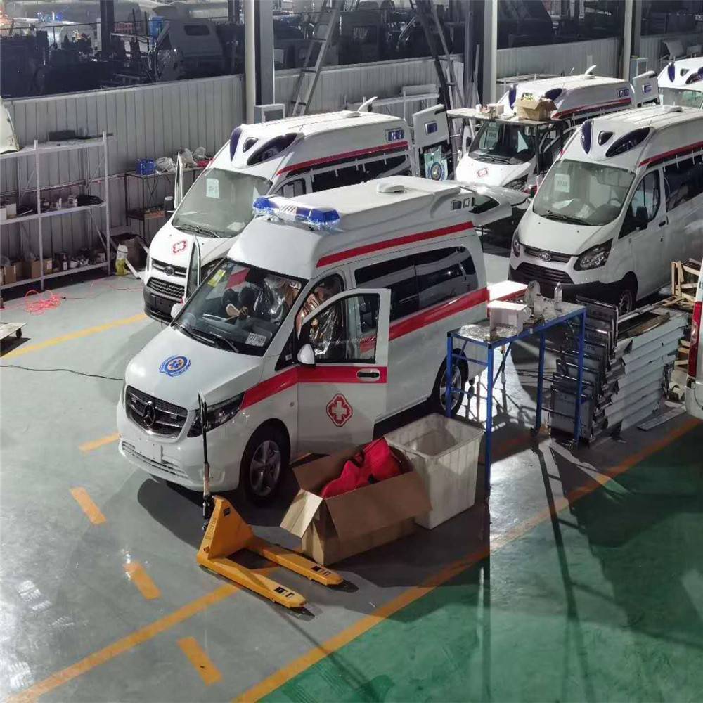 鄉(xiāng)城傷殘運(yùn)送車 運(yùn)輸型救護(hù)車廠家聯(lián)系方式
