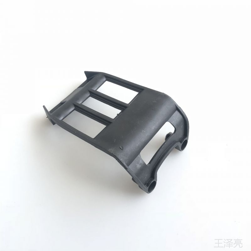 批发 供应四冲程侧挂式割草机配件gx35动力油壶140fa保护架底座