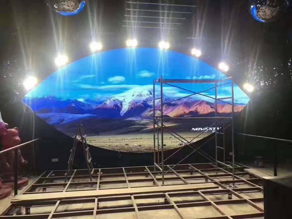 led全彩显示屏柔性软屏全彩软模组圆形弧形异形商场led广告显示屏