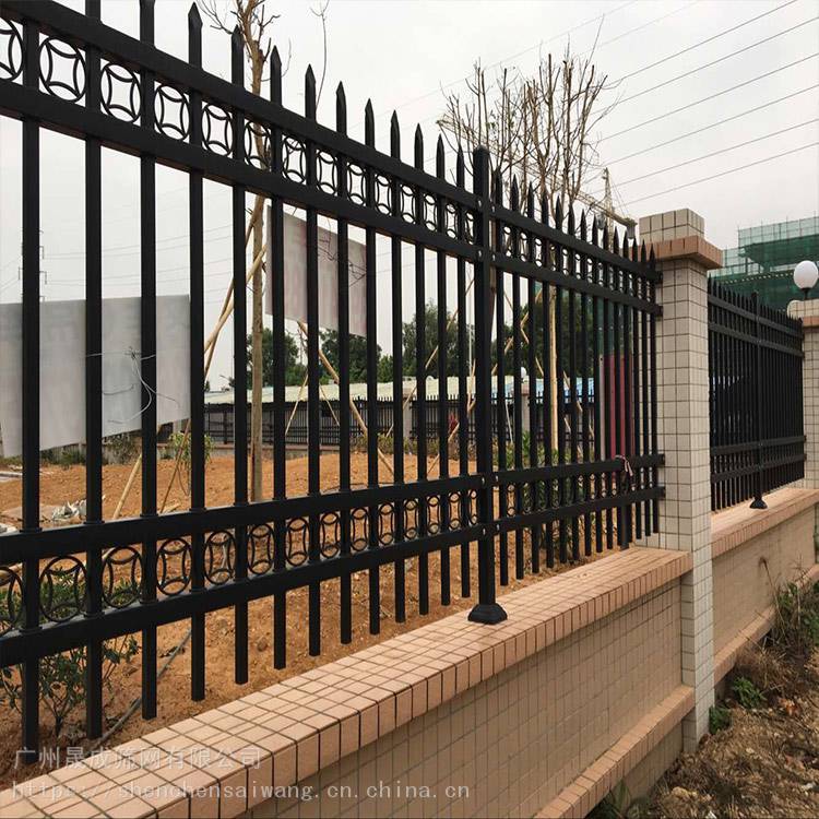 廣州工業(yè)園鐵藝圍欄廠家揭陽公園通透式鋅鋼護(hù)欄圍墻柵欄廠家