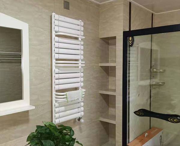 合肥明装暖气片-合肥亿康冷暖-卫生间明装暖气片