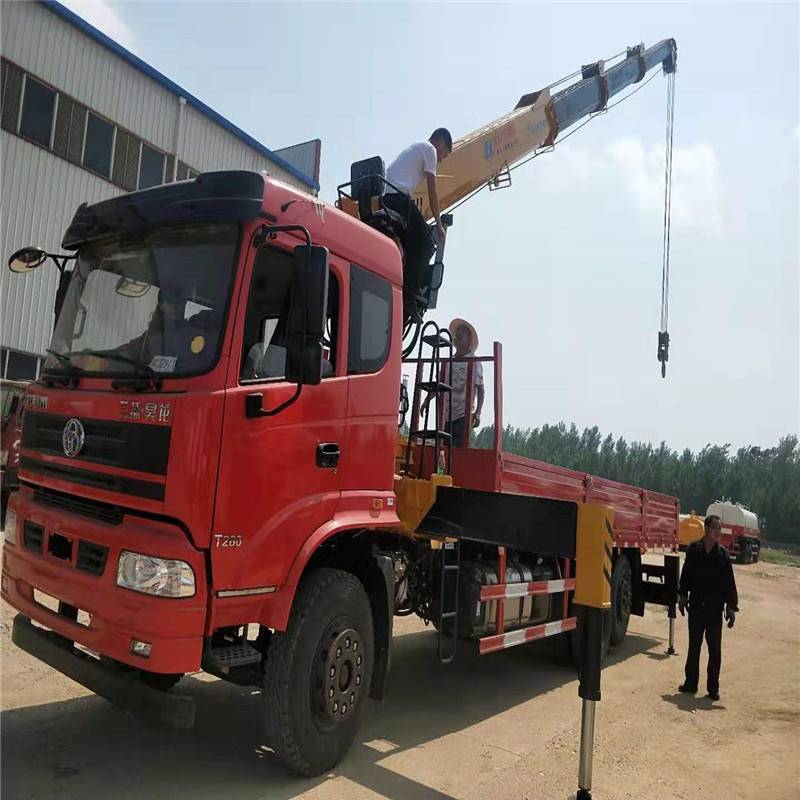 铜陵小型随车吊图片 单桥随车吊在哪买