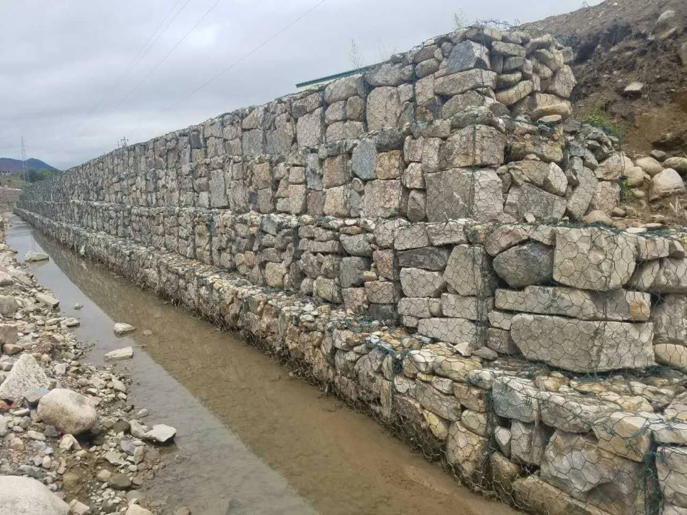 护坡宾格网笼@府谷护坡宾格网笼@护坡宾格网笼厂家现货