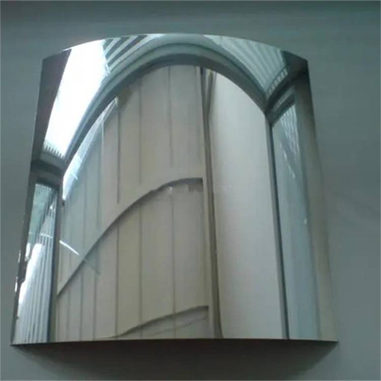 进口1060镜面铝板灯具反射镜面板太阳能聚热反光板