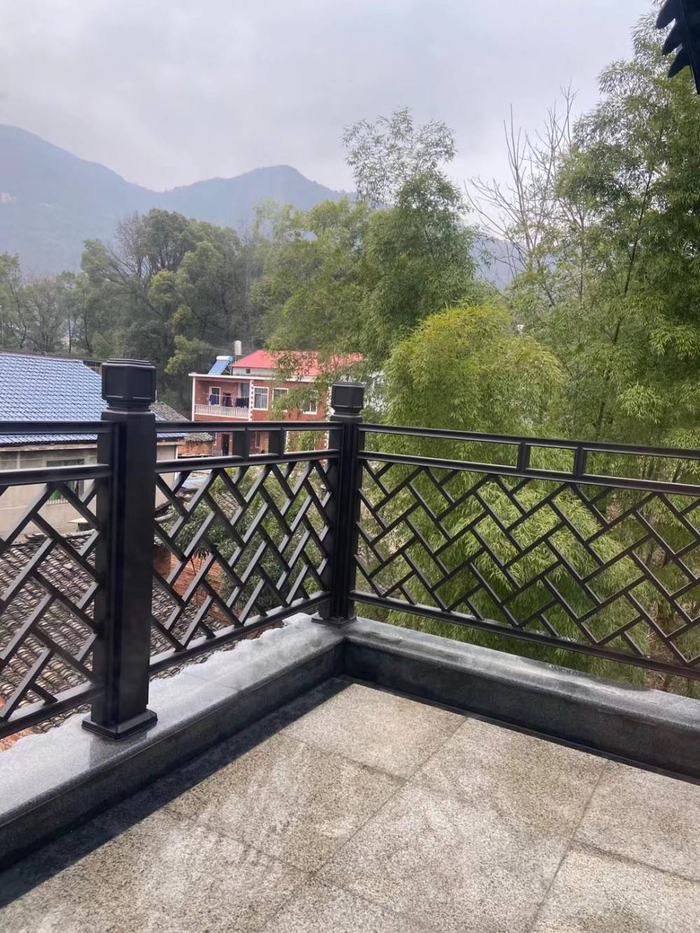 中式木纹铝艺护栏复古阳台围栏铝合金栏杆工厂