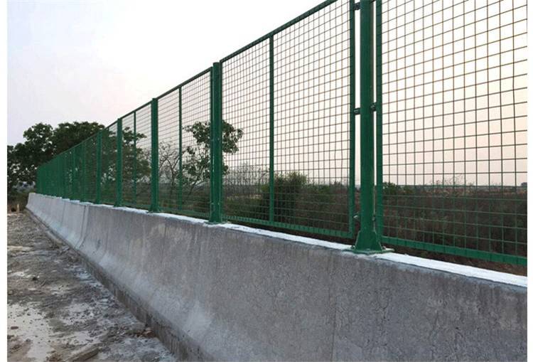 安平艾瑞公路防护隔离网桥梁防抛网定做浸塑护栏网