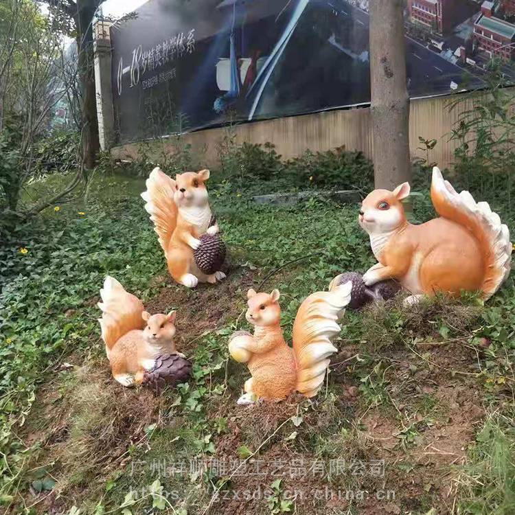 动物鹿玻璃钢卡通动物雕塑大量出售祥顺雕塑