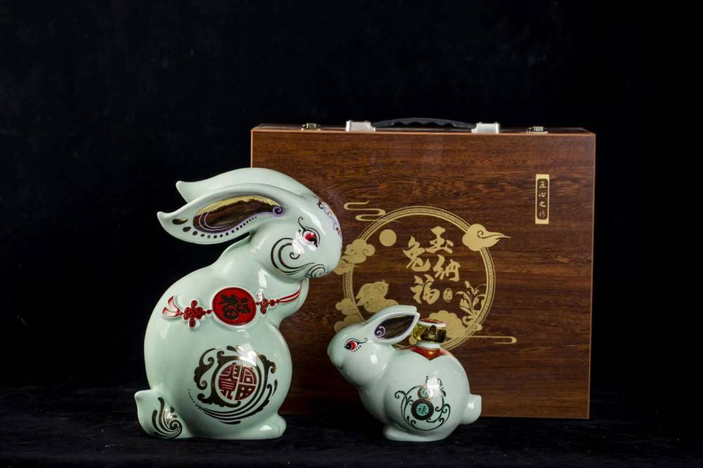 可定制五斤生肖兔子酒瓶3斤5斤装百财兔陶瓷酒瓶包装生产厂