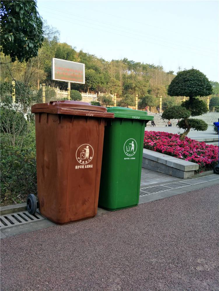 内江市分类垃圾桶可上挂车厂家直销其垃圾桶