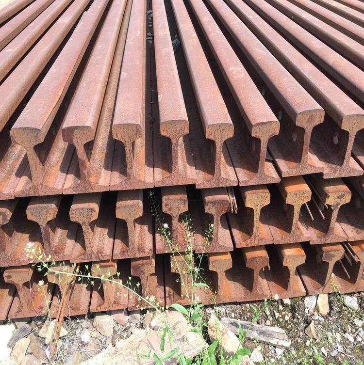 【p60钢轨_云南废旧钢轨出租_云南38kg再用轨_工艺高超】图片