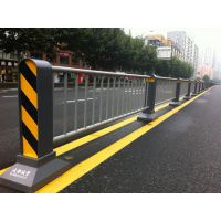 现货供应锌钢道路护栏 市政工艺交通隔离栏 公路不锈钢防撞护栏
