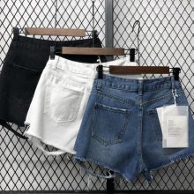 2块钱短裤批发广州的尾货批发市场库存女装牛仔裤磨边破洞牛仔短裤清仓