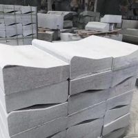 芝麻灰路沿石 芝麻灰荔枝面 市政路边石 路沿石 G655 芝麻灰 深灰麻花岗岩路沿石