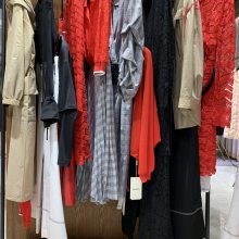 ***歌之秀尾货折扣女装批发拿货厂家